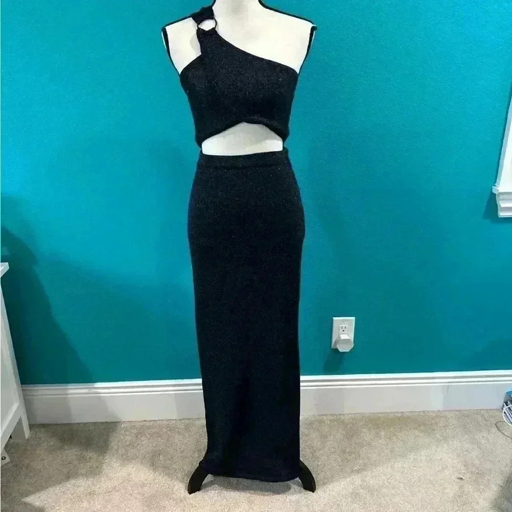 New with tags house of Harlow 1960 two piece sparkly black set in size xs